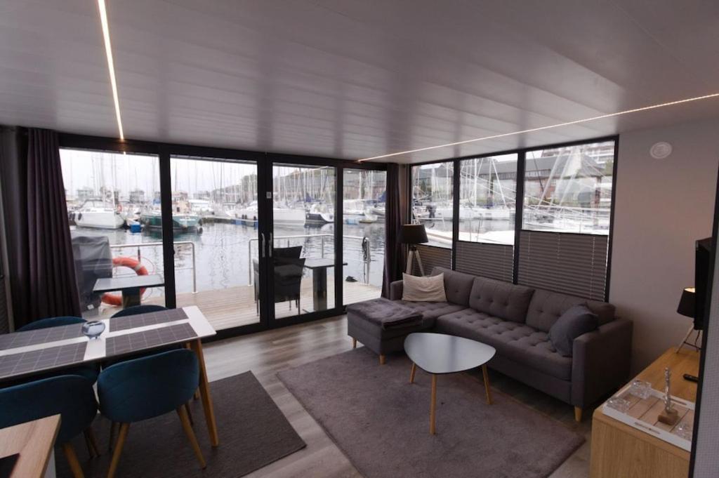 Hausboot Fjord Meeresbrise Mit Dachterrasse In Flensburg Eksteriør bilde